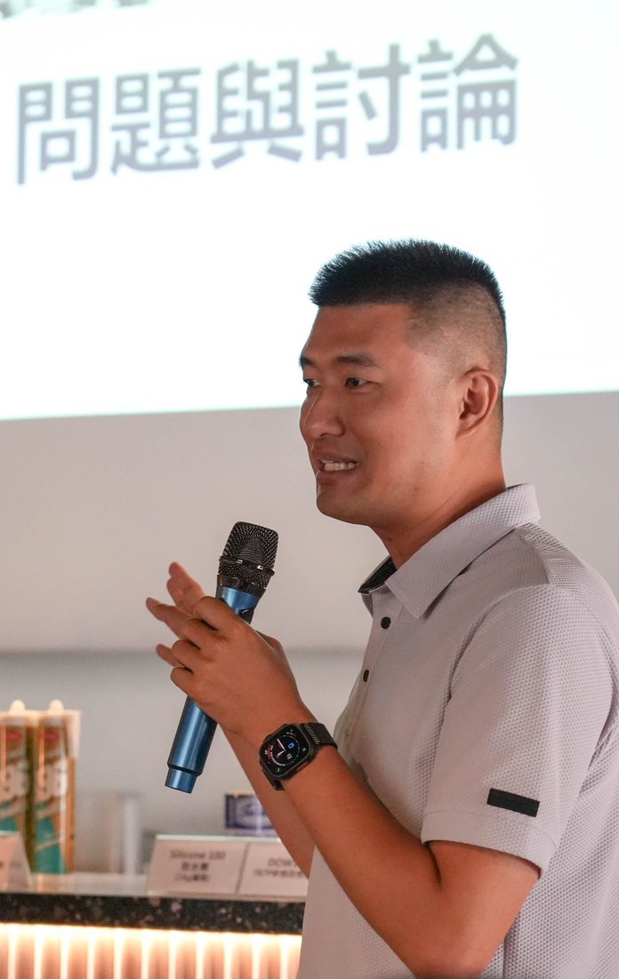 現場進入問題與討論環節，講師逐一回應與會夥伴的提問